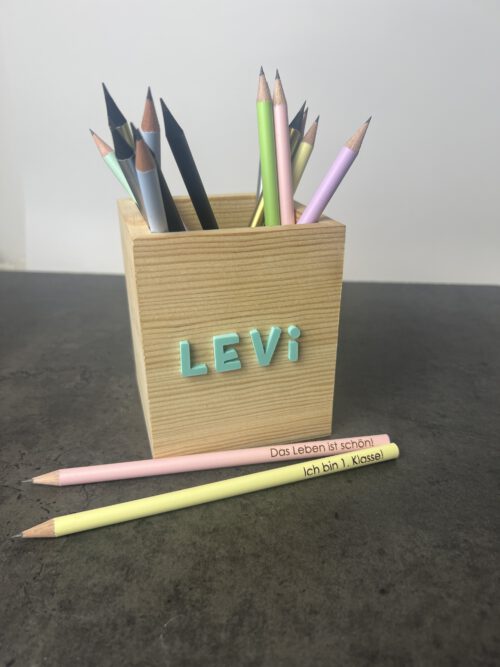 Stiftebecher aus Holz – Praktisch und stilvoll