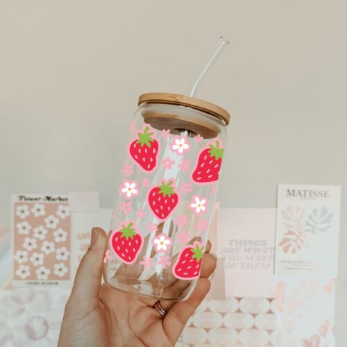 Dosenglas strawberry blossom